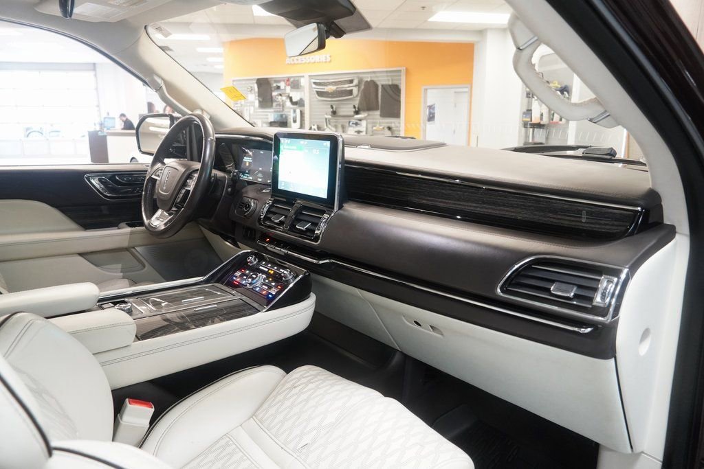 Used 2018 Lincoln Navigator Black Label image 41