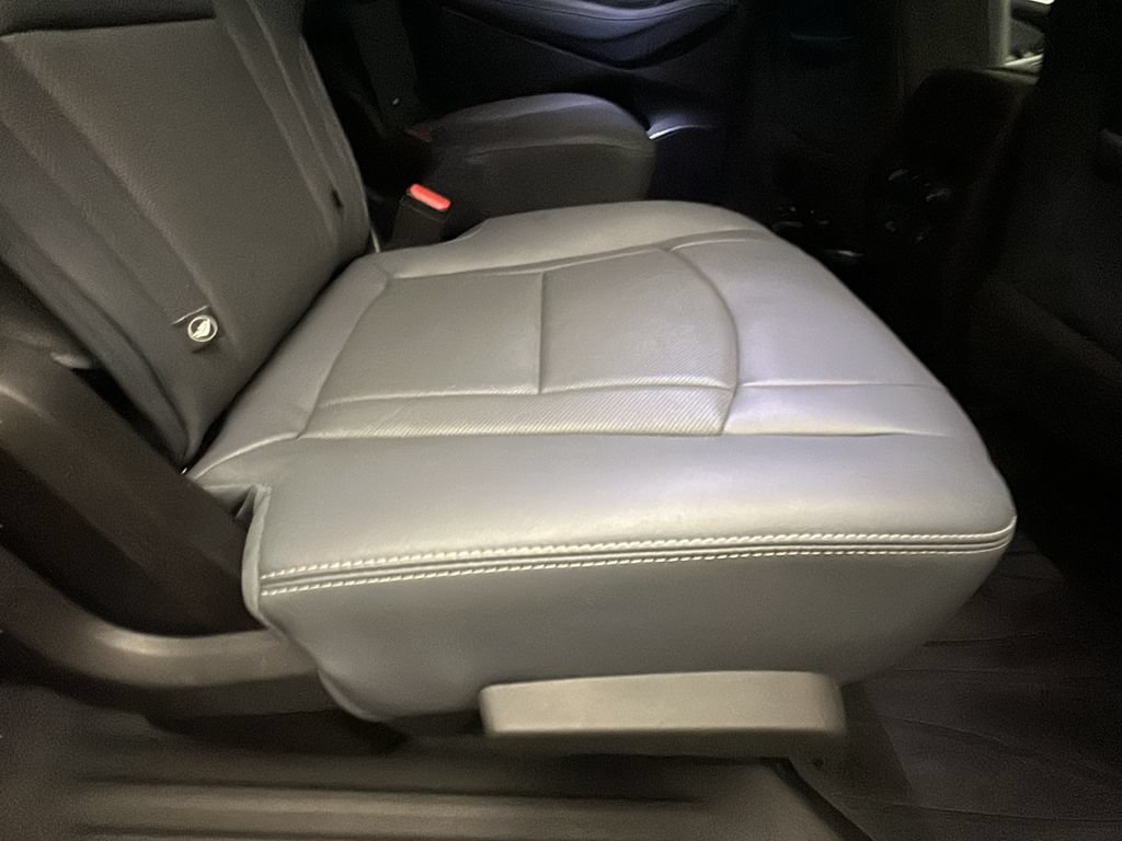 Used 2019 Buick Enclave Essence w/ Trailering Package, 5000 lbs. AWD/4WD image 17