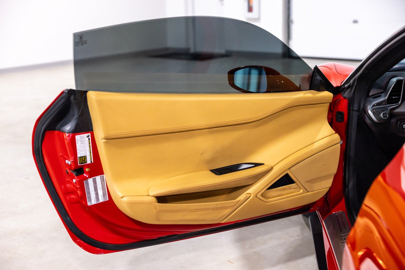 Used 2012 Ferrari 458 Italia Coupe RWD image 27
