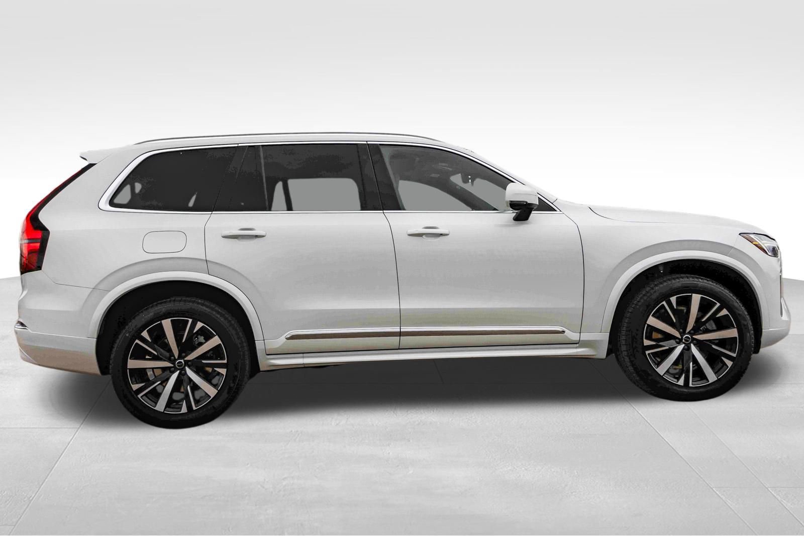 New 2026 Volvo XC90 B5 Core image 4