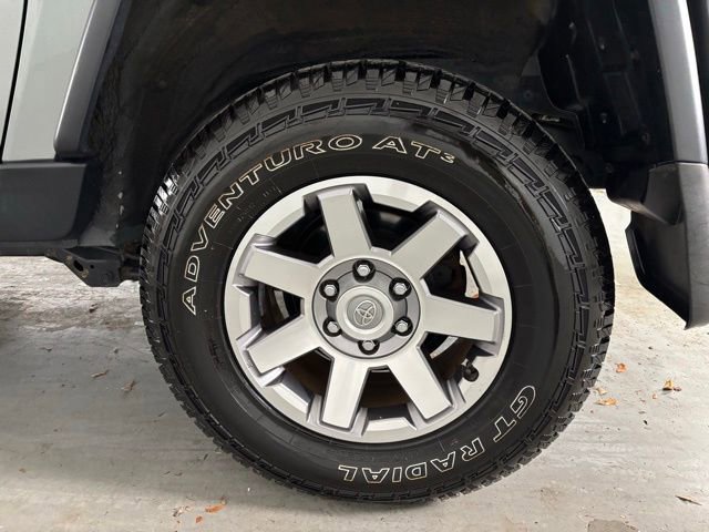 Used 2010 Toyota FJ Cruiser 4WD image 8