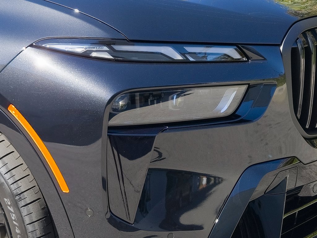 New 2026 BMW X7 M60i image 8