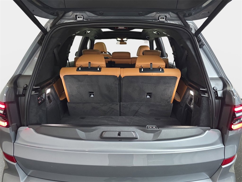 Used 2025 BMW X7 xDrive40i w/ M Sport Package image 15