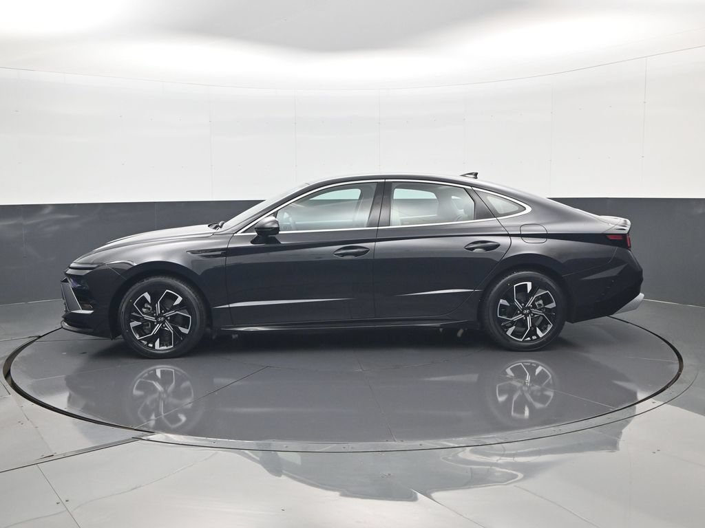 Certified 2024 Hyundai Sonata SEL FWD image 9