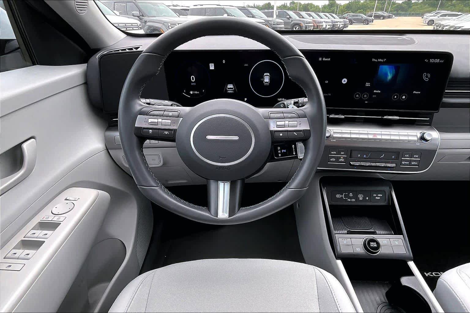Used 2024 Hyundai Kona SEL w/ Convenience Package FWD image 6