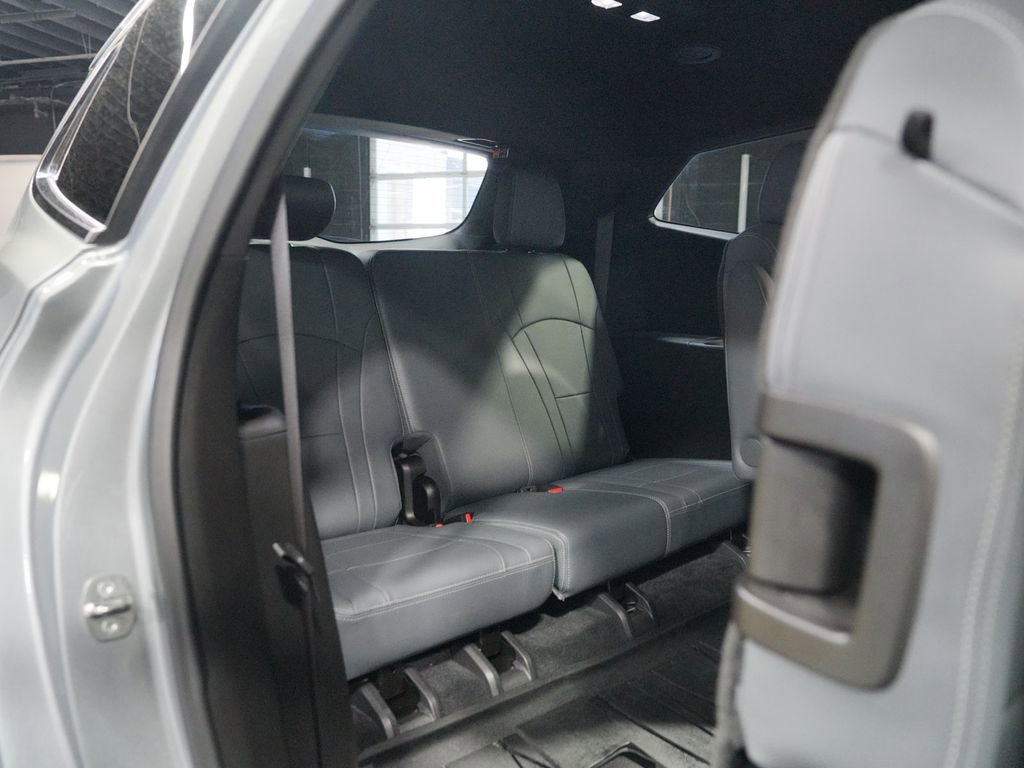 Used 2023 Buick Enclave Essence w/ Sport Touring Edition AWD/4WD image 35