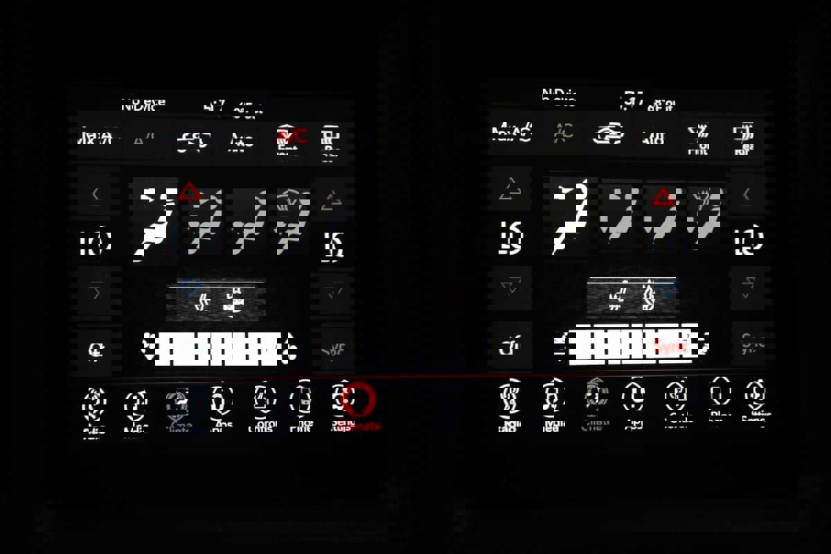 Used 2022 Dodge Challenger R/T w/ Blacktop Package image 36