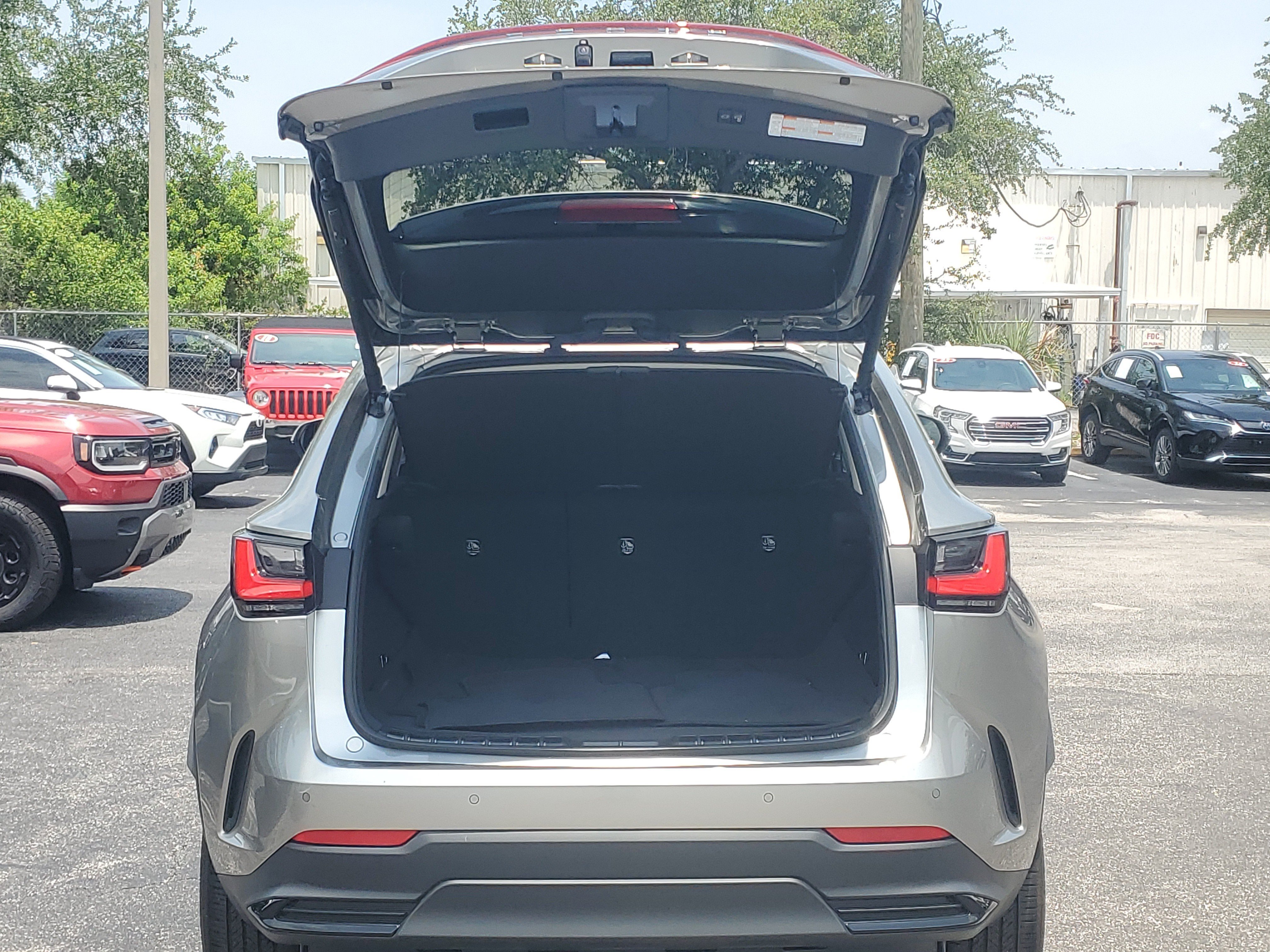 Used 2022 Lexus NX 250 FWD image 9