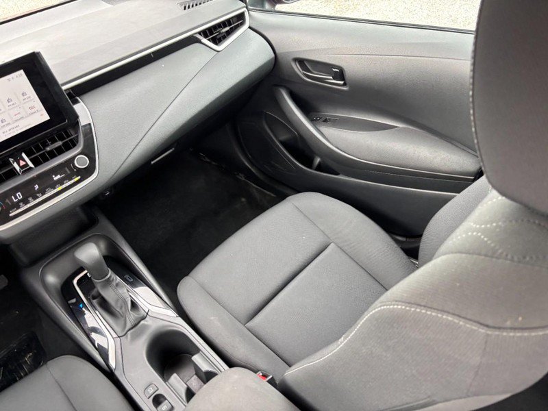 Used 2025 Toyota Corolla LE FWD image 16