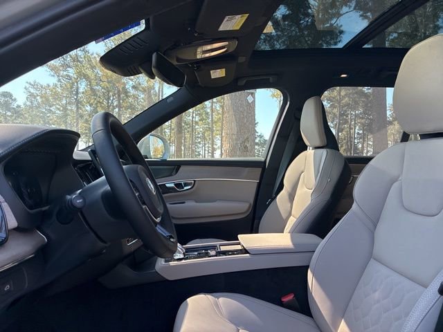 New 2026 Volvo XC90 B6 Plus w/ Protection Package Premier AWD/4WD image 22