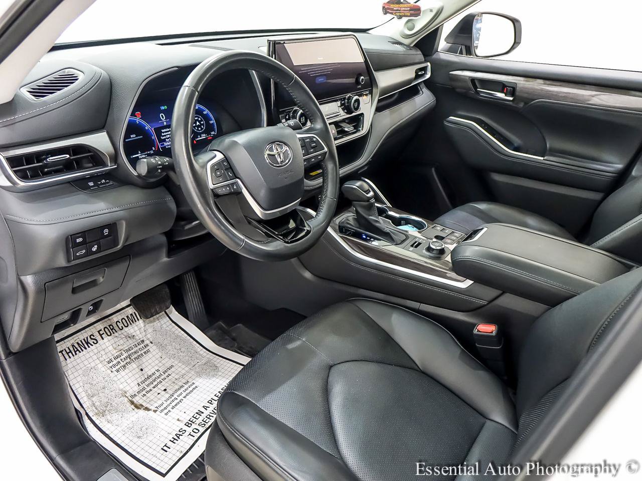 Used 2024 Toyota Highlander Limited AWD/4WD image 14