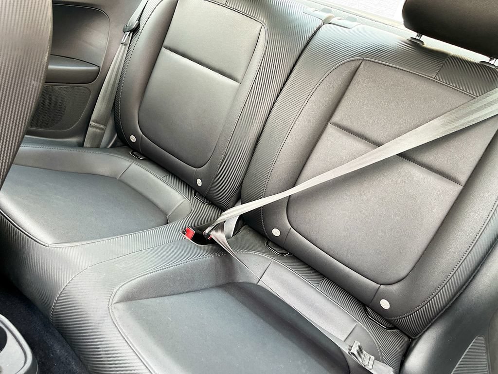 Used 2019 Volkswagen Beetle 2.0T SE FWD image 25