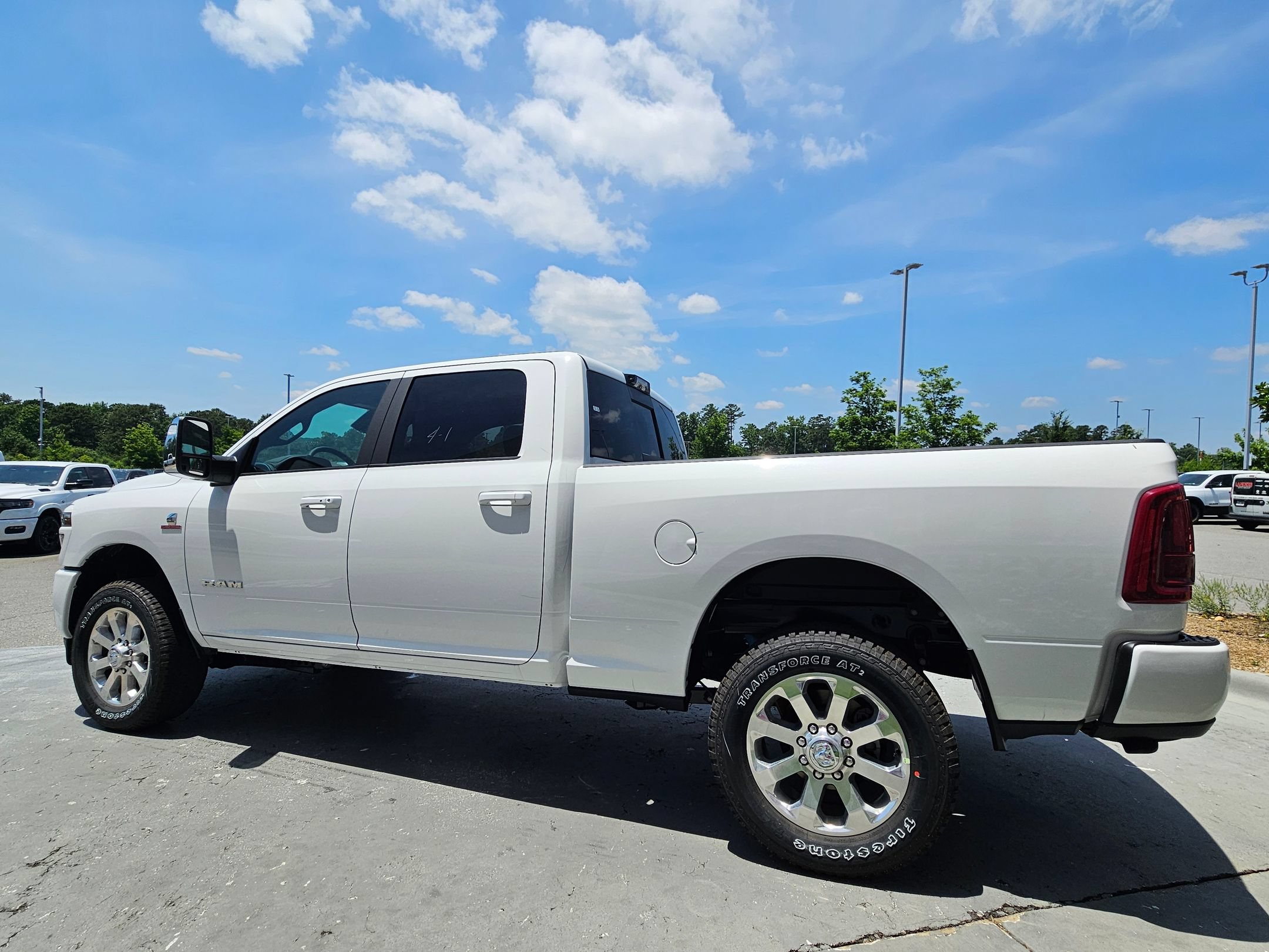 New 2026 RAM 2500 Laramie w/ Sport Appearance Package AWD/4WD image 5