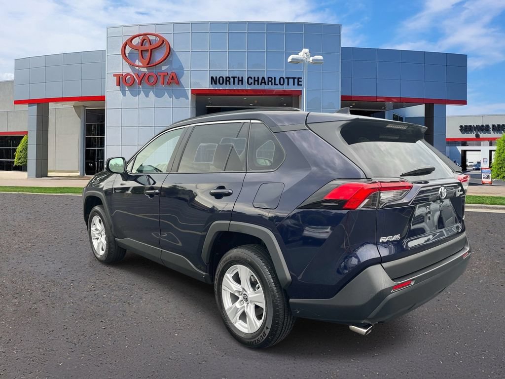 Used 2021 Toyota RAV4 XLE w/ Convenience Package FWD image 6