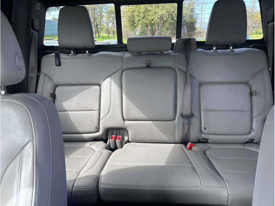 Used 2020 GMC Sierra 1500 SLT w/ SLT Premium Plus Package image 21