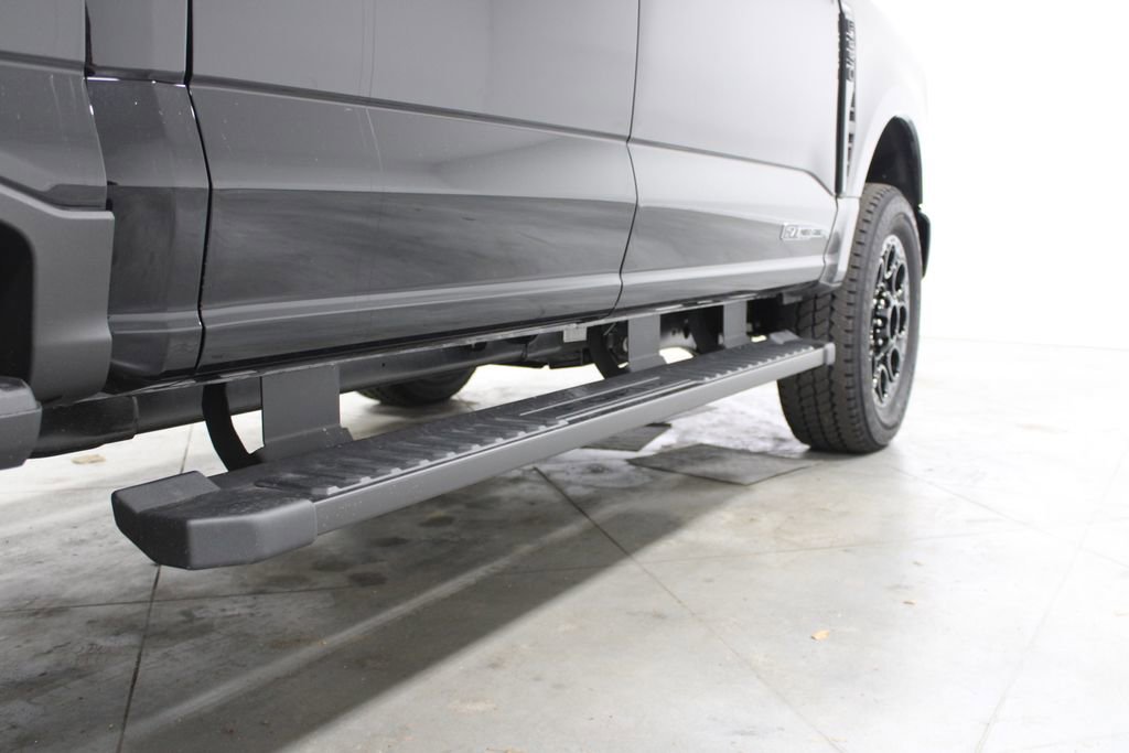 New 2025 Ford F250 Lariat w/ Lariat Ultimate Package image 17