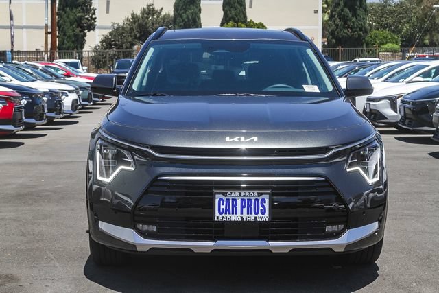 New 2026 Kia Niro SX Touring FWD image 3