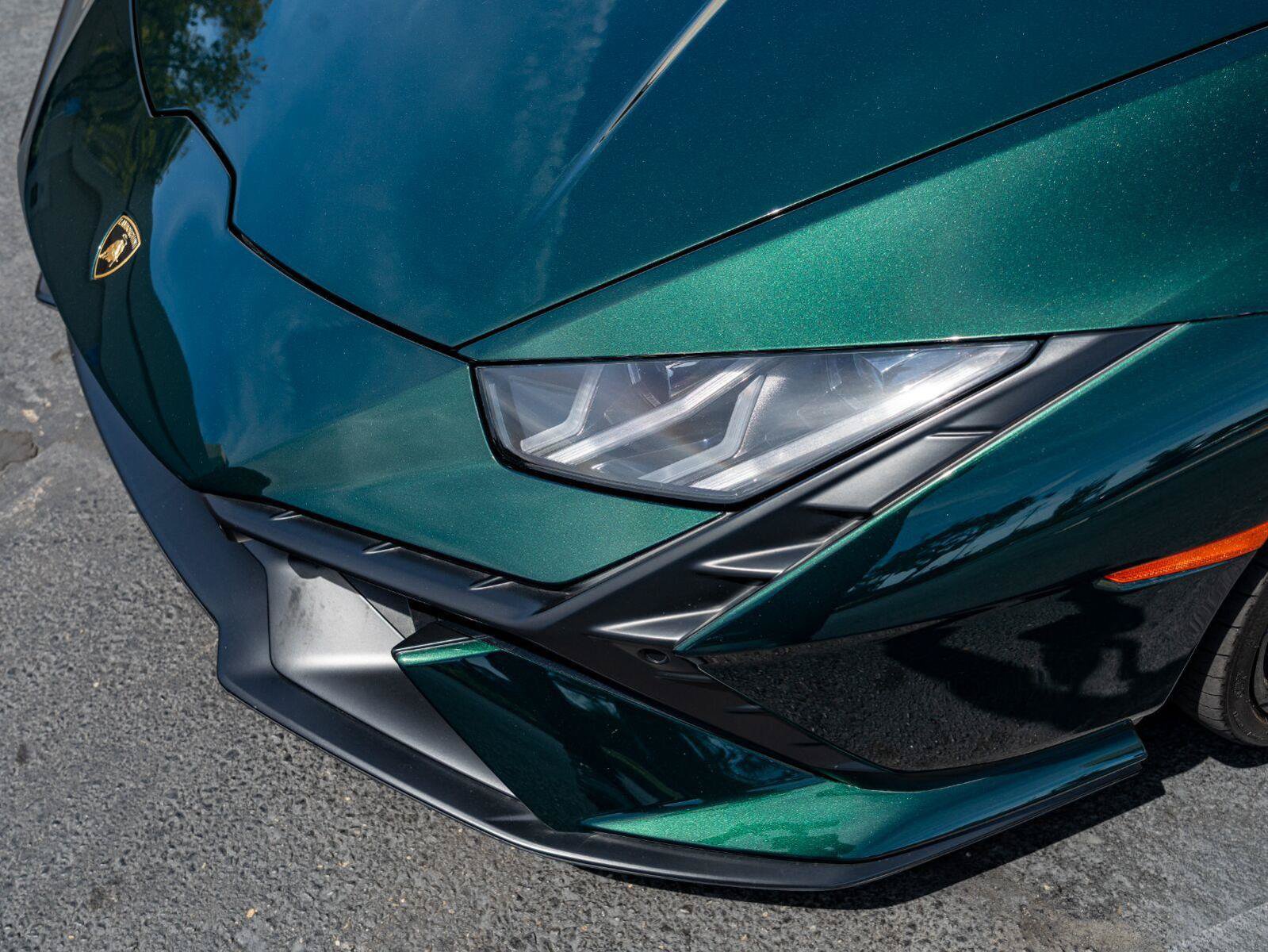 Used 2023 Lamborghini Huracan Tecnica RWD image 10