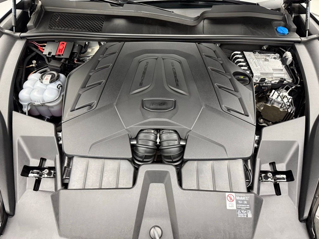 Used 2025 Porsche Cayenne S image 42