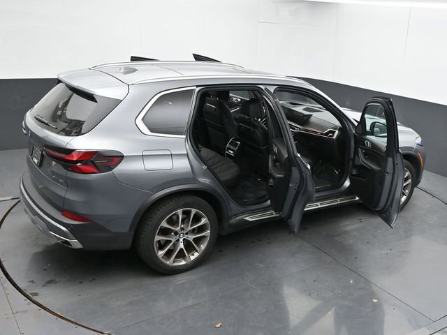 Used 2024 BMW X5 xDrive40i AWD/4WD image 65