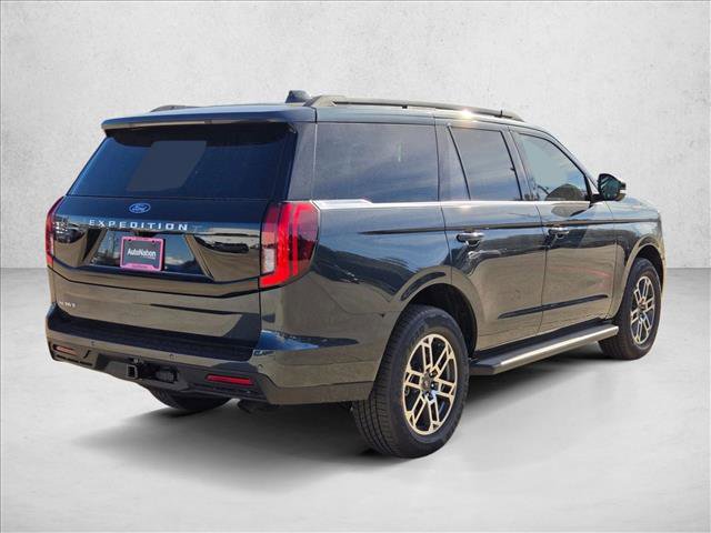 New 2026 Ford Expedition Active RWD video 2