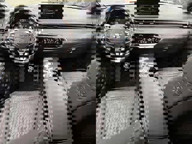 Used 2025 Genesis GV70 3.5T Sport w/ Sport Advanced Package image 17