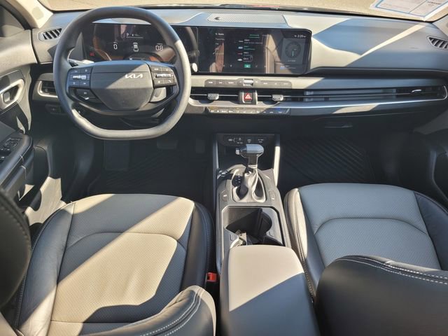 Used 2025 Kia K4 LXS image 14
