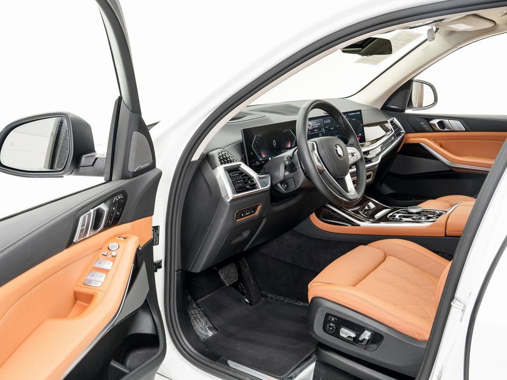 Used 2026 BMW X7 xDrive40i image 7