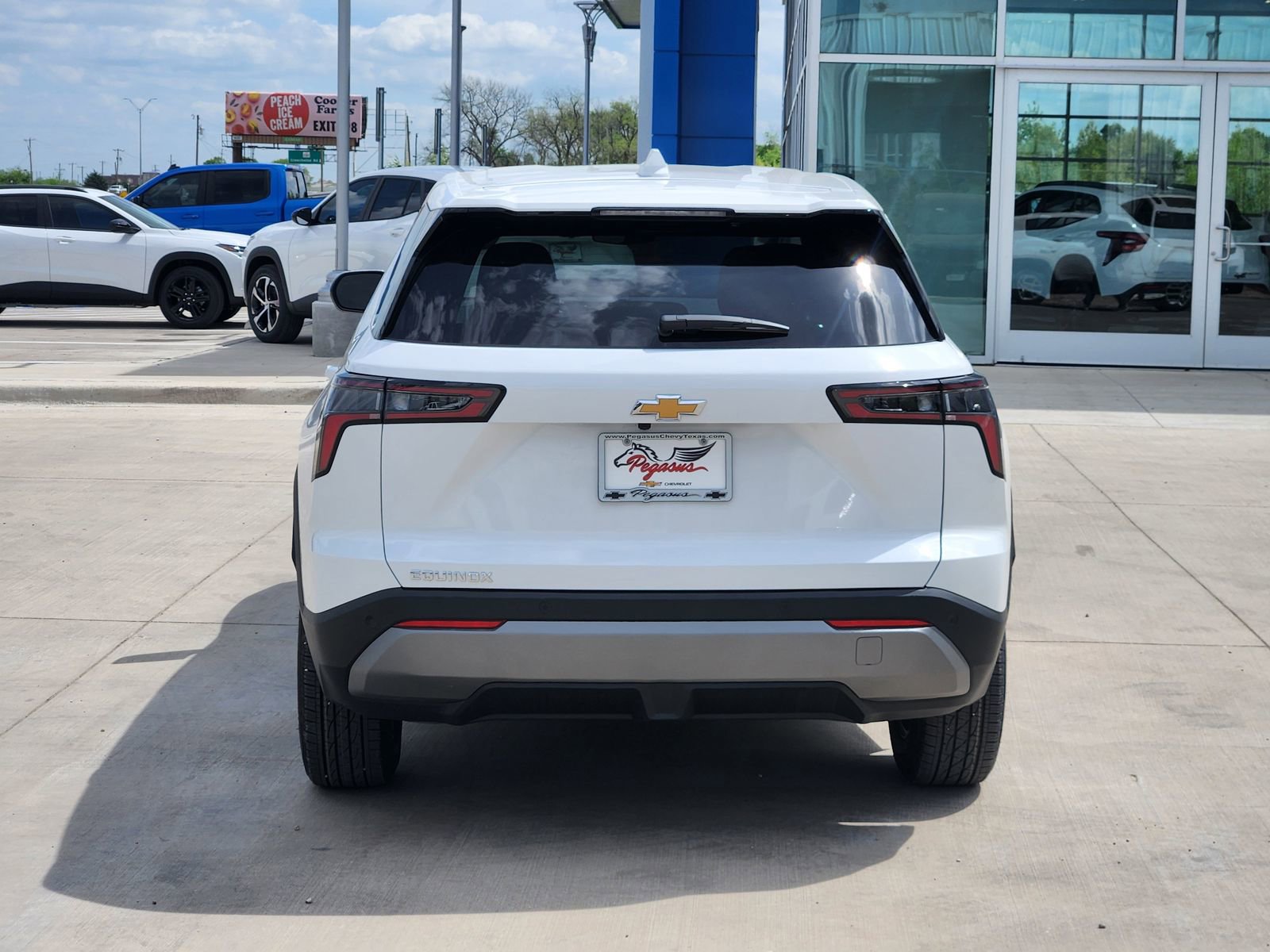 New 2026 Chevrolet Equinox LT image 8