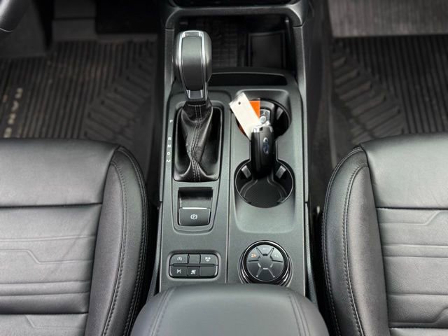 Used 2025 Ford Ranger Lariat w/ Black Appearance Package image 30