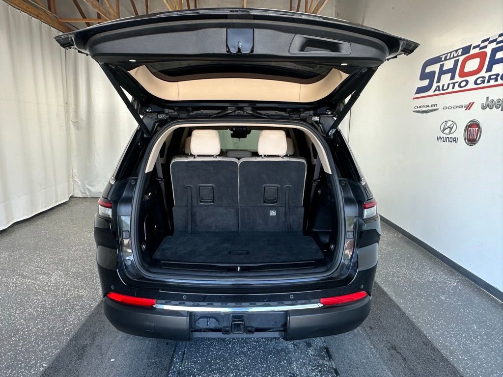 Used 2021 Jeep Grand Cherokee L Limited w/ Luxury Tech Group II image 7