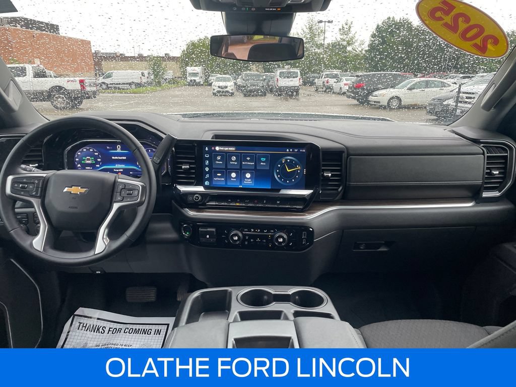 Used 2025 Chevrolet Silverado 1500 LT AWD/4WD image 15
