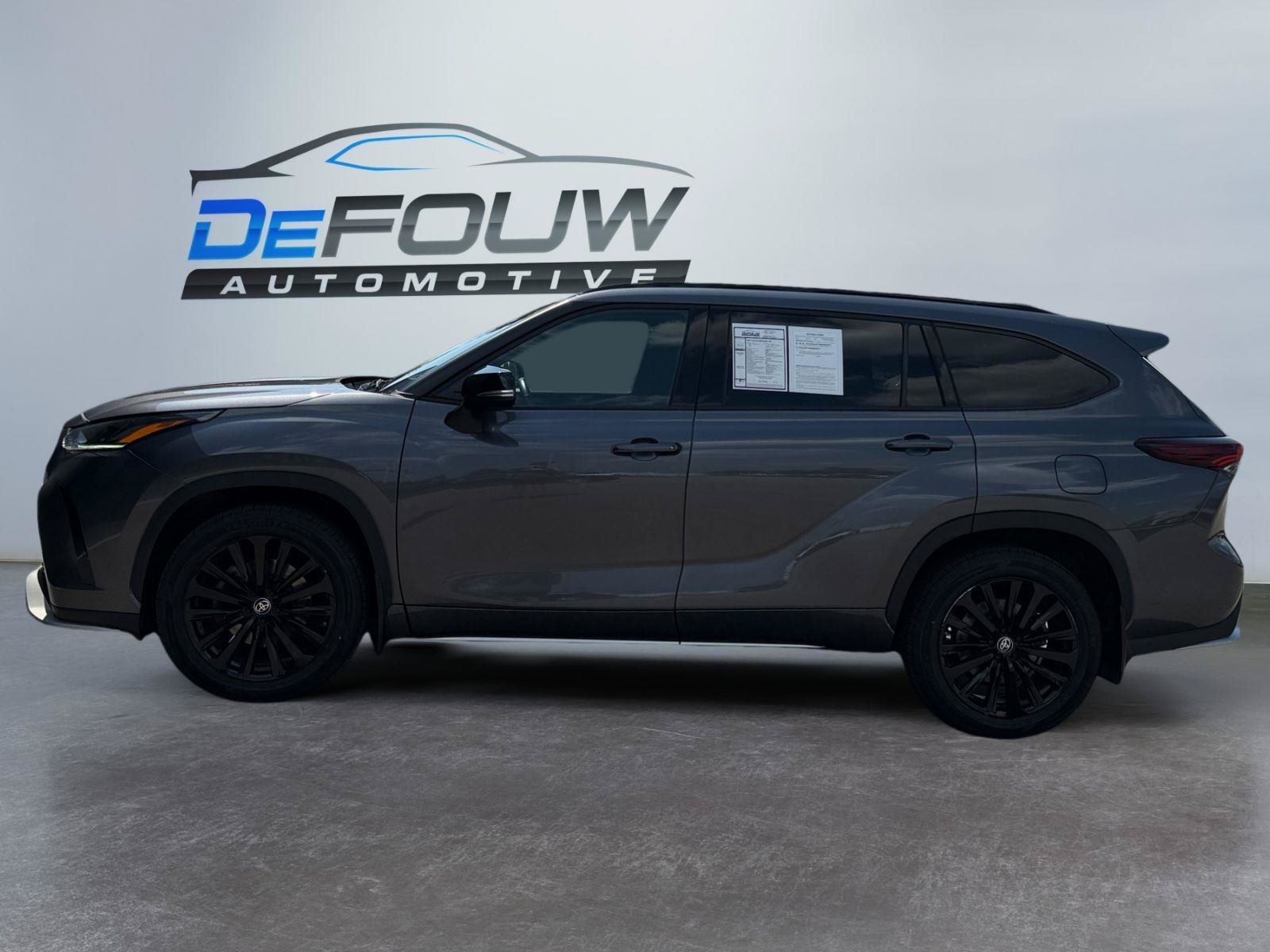 Used 2024 Toyota Highlander XSE AWD/4WD image 6