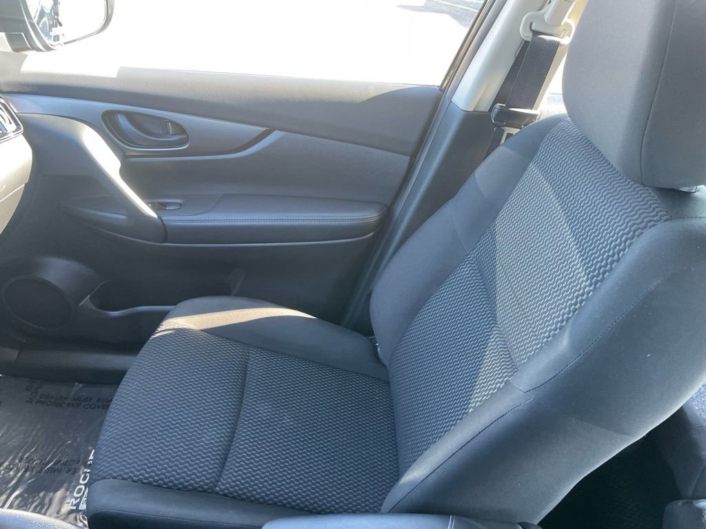 Used 2022 Nissan Rogue Sport S image 18