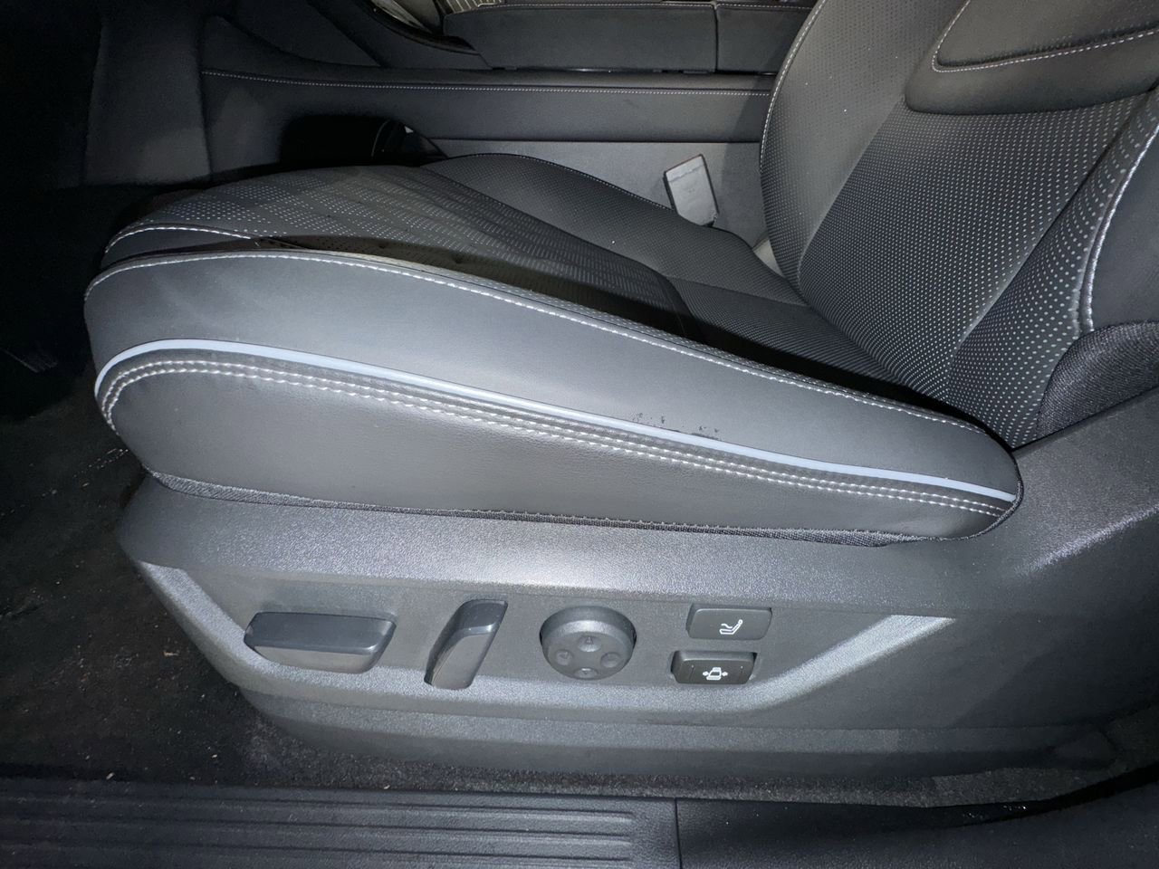 Used 2025 INFINITI QX80 Autograph w/ Premium Cargo Package image 16