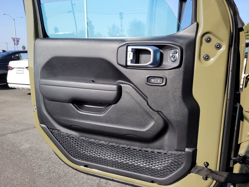 New 2026 Jeep Gladiator Sport image 18