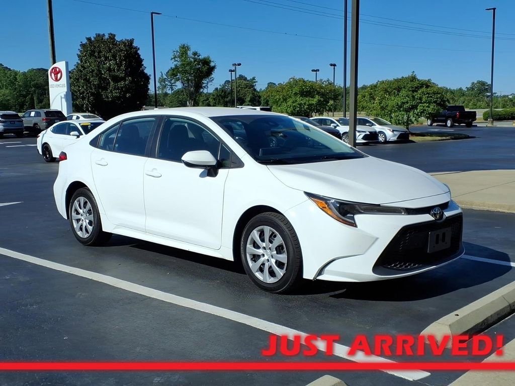 Used 2021 Toyota Corolla LE w/ Carpet Mat Package (TMS) FWD image 1