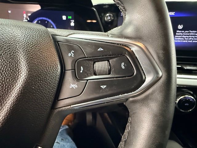 Used 2025 Chevrolet Trax LT w/ Driver Confidence Package FWD image 19