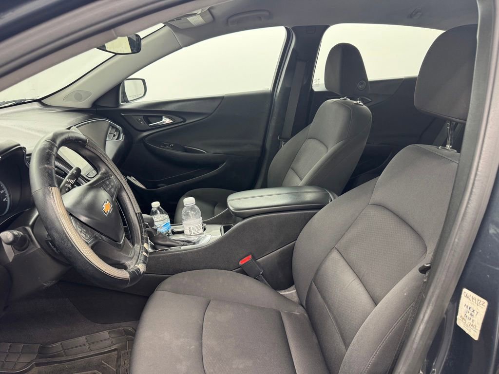 Used 2021 Chevrolet Malibu LT FWD image 9