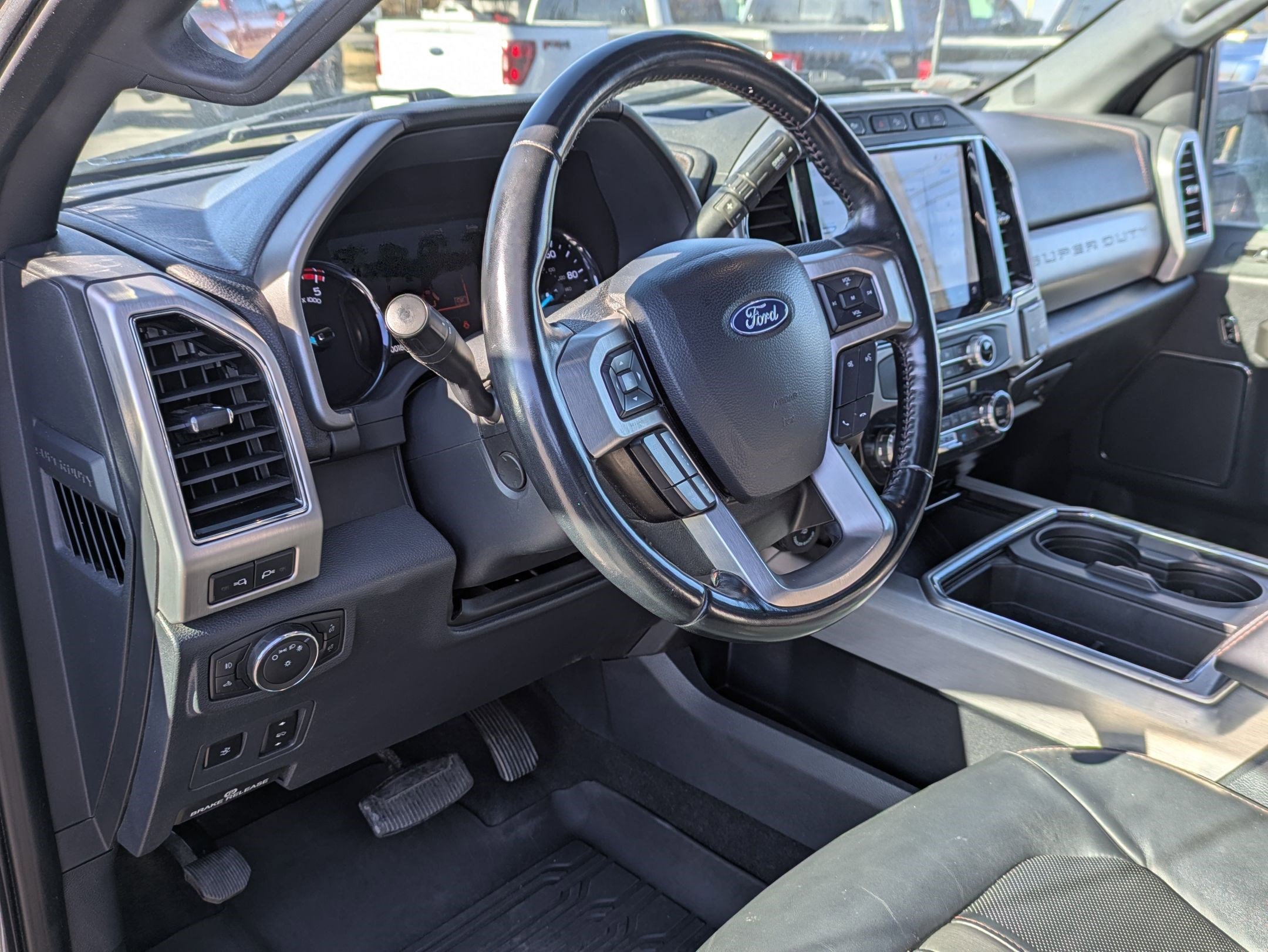 Used 2022 Ford F350 Platinum image 16