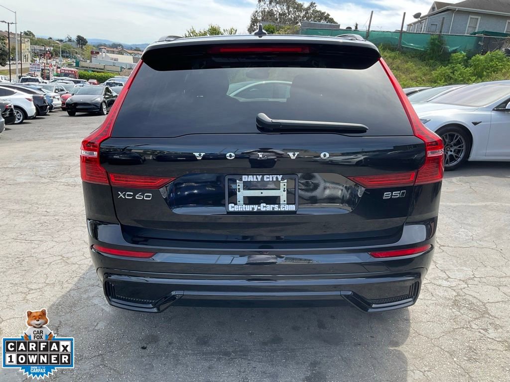 Used 2025 Volvo XC60 B5 Plus image 4