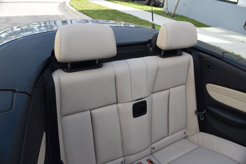 Used 2013 BMW 135is Convertible image 57