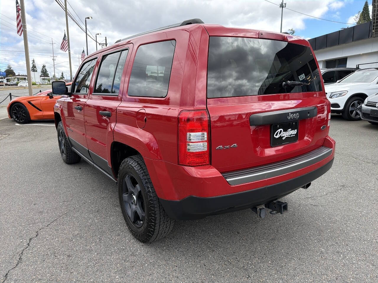 Used 2017 Jeep Patriot Sport AWD/4WD image 3