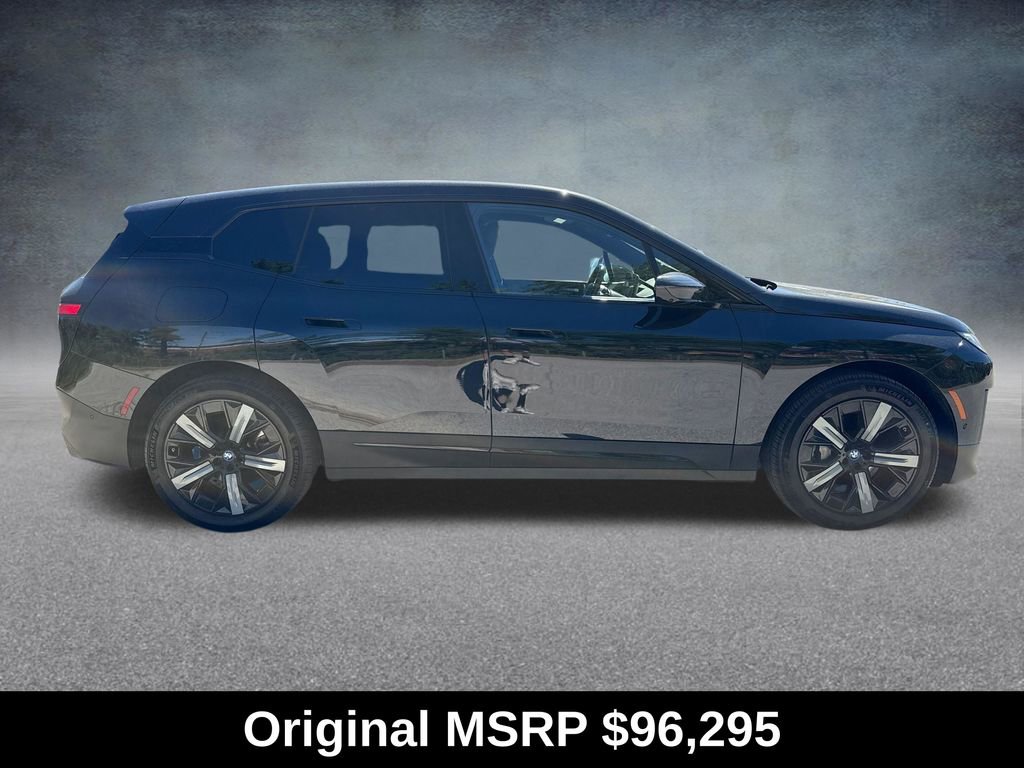 Used 2024 BMW iX xDrive50 w/ Premium Package AWD/4WD image 7