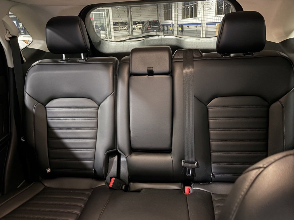 Used 2020 Ford Edge SEL w/ Convenience Package image 24