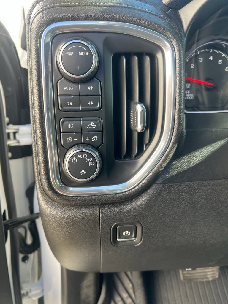 Used 2020 Chevrolet Silverado 1500 LT Trail Boss AWD/4WD image 10