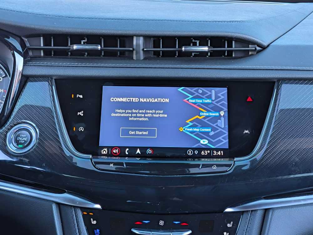 Used 2024 Cadillac XT6 Sport w/ Technology Package AWD/4WD image 32