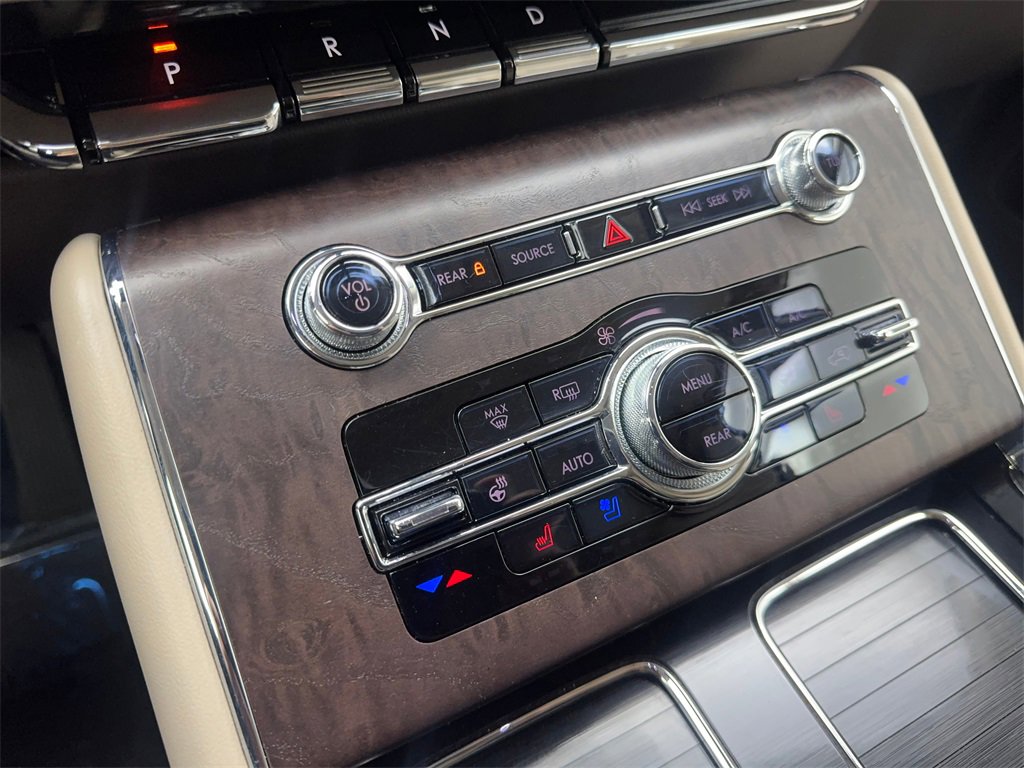 Used 2022 Lincoln Aviator Reserve w/ Equipment Group 201A image 69