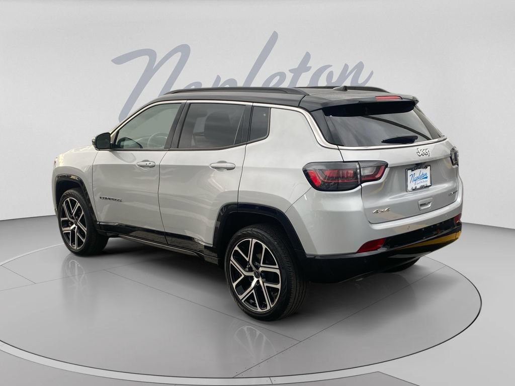 Used 2025 Jeep Compass Limited w/ Elite Group AWD/4WD image 6