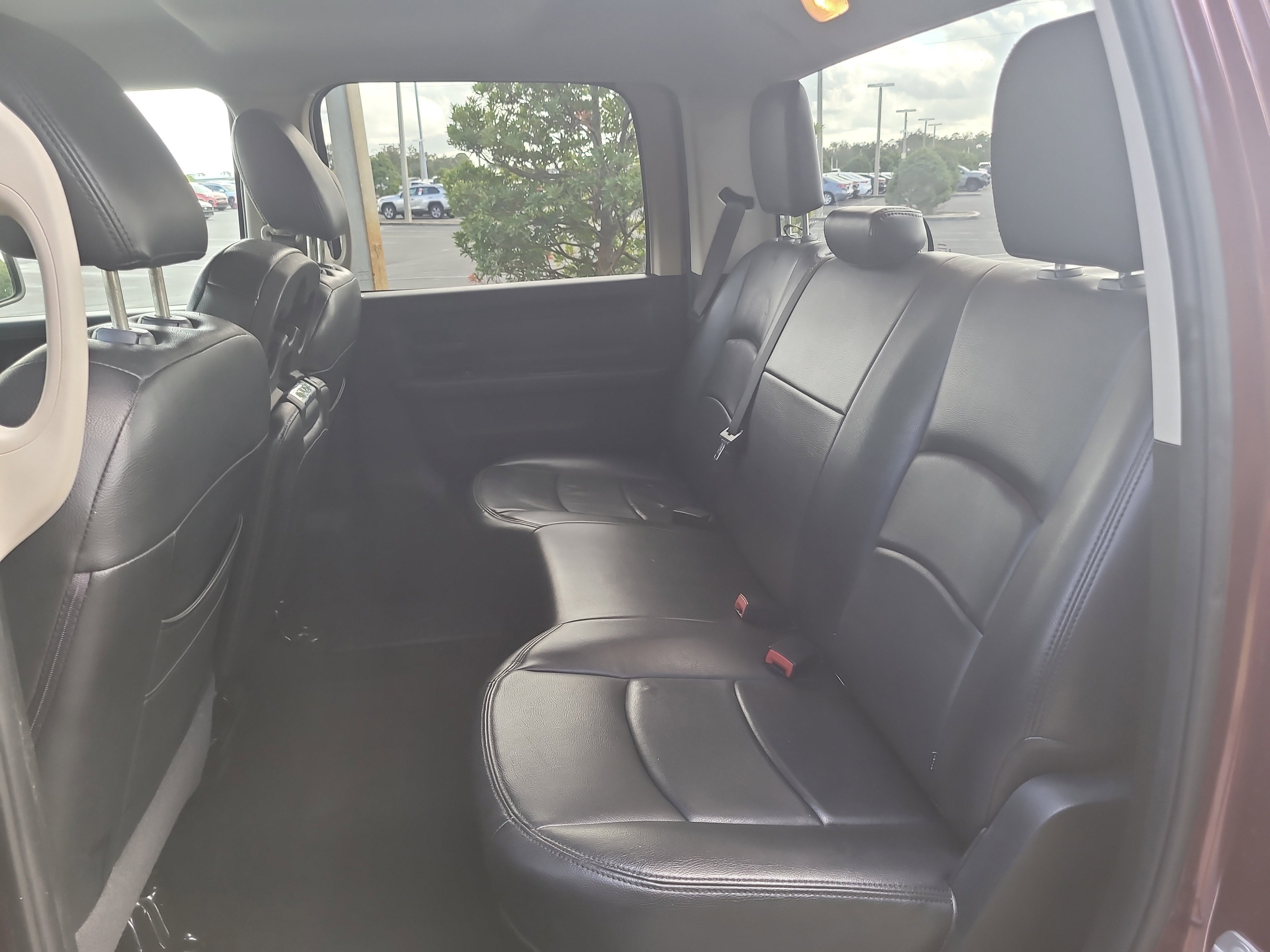 Used 2018 RAM 1500 Express w/ Express Value Package image 15